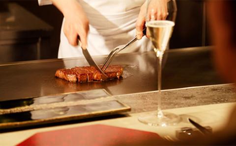 あかん遊久の里鶴雅 別館 2名様1室 1泊2食付 宿泊券 旅行 北海道 温泉 観光 阿寒 釧路市 旅行 ホテル 旅館 クーポン チケット 予約 父の日 母の日 _F4F-2105