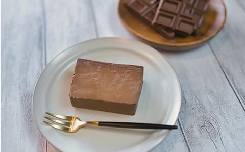 ホワイトチョコチーズテリーヌ(600g×1箱)・ショコラチーズテリーヌ (600g×1箱) 2種セット スイーツ バレンタイン ホワイトデー デザート ケーキ 菓子 _F4F-2623