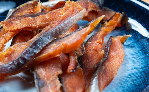 【期間限定！寄附額改定↓！】北海道産 鮭とば 4袋 常温 鮭 酒のつまみ つまみ 酒の肴 おやつ ふるさと納税 北海道 鮭とば 鮭 おつまみ 晩酌 珍味 海鮮 海鮮食品 魚介類 魚介 魚 _F4F-7710