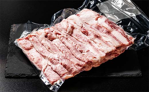 【期間限定！寄附額改定↓！】阿寒丹頂黒和牛 肩ロースすき焼き 500g×1 和牛 すき焼き しゃぶしゃぶ 北海道産 阿寒 肉 国産牛 釧路市 北海道 _F4F-7005