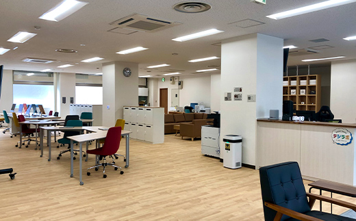 【期間限定！寄附額改定↓！】★北海道釧路市でキャリア教育等に取組む「デジラポ」寄附者オリジナルグッズ (マグカップ、エコバッグ、Tシャツから1個選択) ★ 居場所 多世代交流 ICT 人財育成 不登校児童支援 SDGｓ 子ども支援 デジタル _F5F-0262