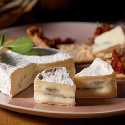 よつ葉 北海道十勝 大人のカマンベール＆ブルー 90g×6個【配送不可地域：離島】