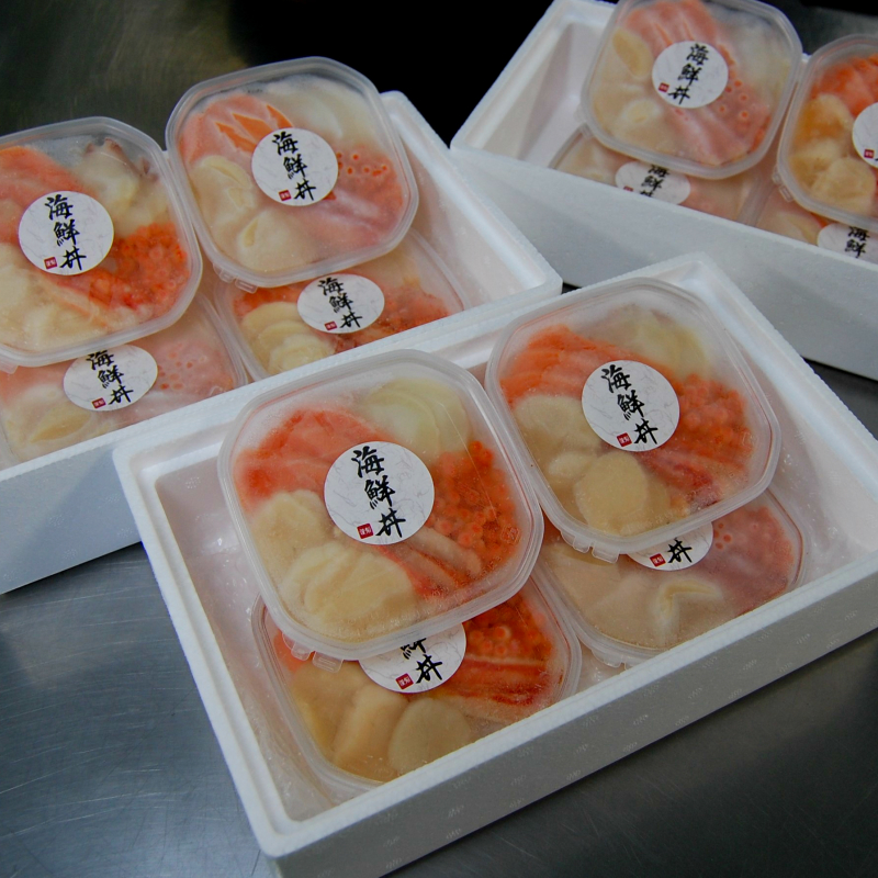 贅沢海鮮丼 12パックセット ( 海鮮 魚介 海鮮丼 丼ぶり お刺身 刺身 海鮮セット 簡単料理 時短料理 贈答 )【094-0064】