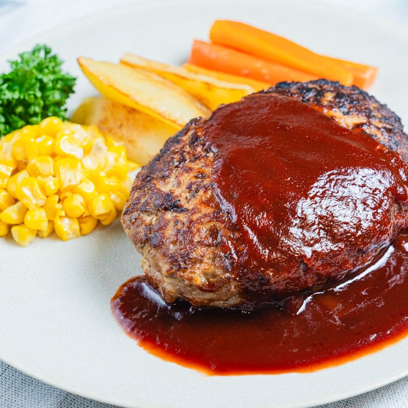 20セット限定！希少な北見和牛を使った 北見プレミアム ハンバーグ 7個 ( 牛肉 総菜 北見和牛 北海道牛 北見玉ねぎ 有機ローズマリー )【162-0003】