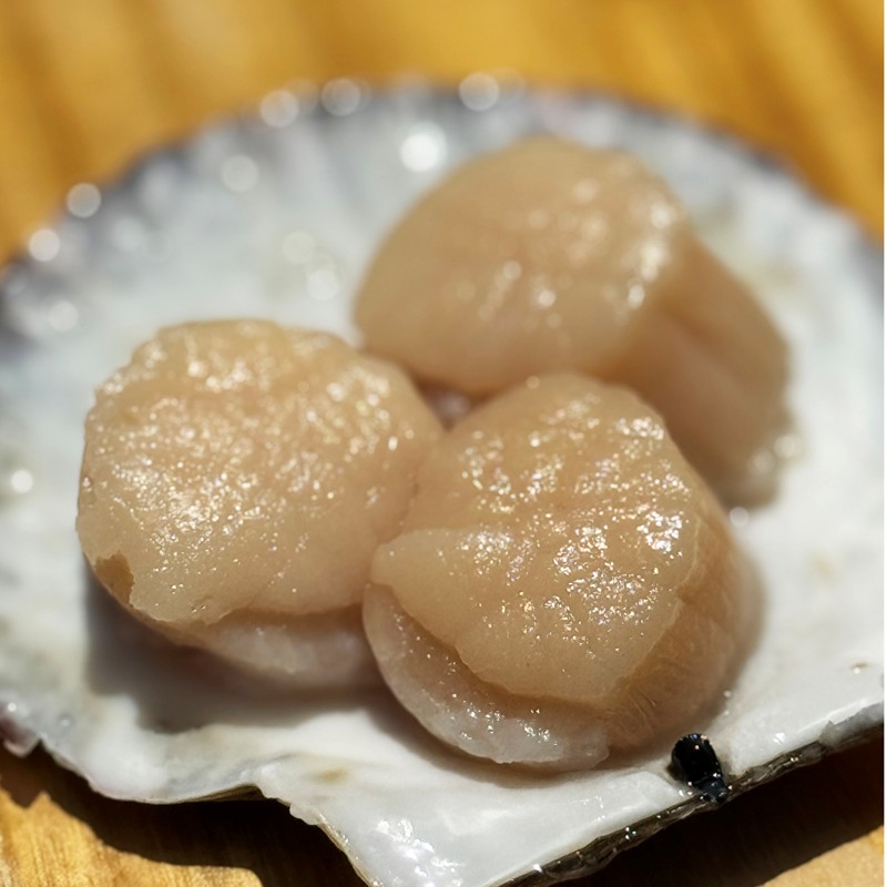 オホーツク漁師直送 むき身 極上プレミアムホタテ 300g ( ホタテ ほたて 帆立 魚介 海鮮 貝 生食 バター焼き )【197-0002】