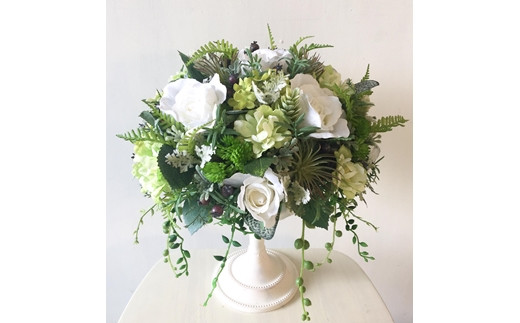 【ギフト用】美流渡の森 アーティフィシャルフラワー・アレンジメント 白、グリーン 2（ブリキ花器シリーズ）【12253】[a110-053]