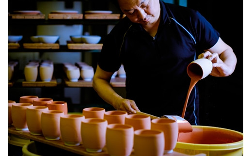 【北海道のやきもの】こぶ志窯　海鼠釉 筒花入【03104】[a102-004]