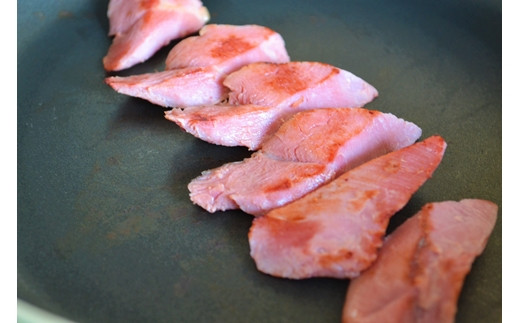 北海道岩見沢産フランス鴨ササミ燻製100g＜配送地域限定：沖縄・離島不可＞【55005】[a138-005]