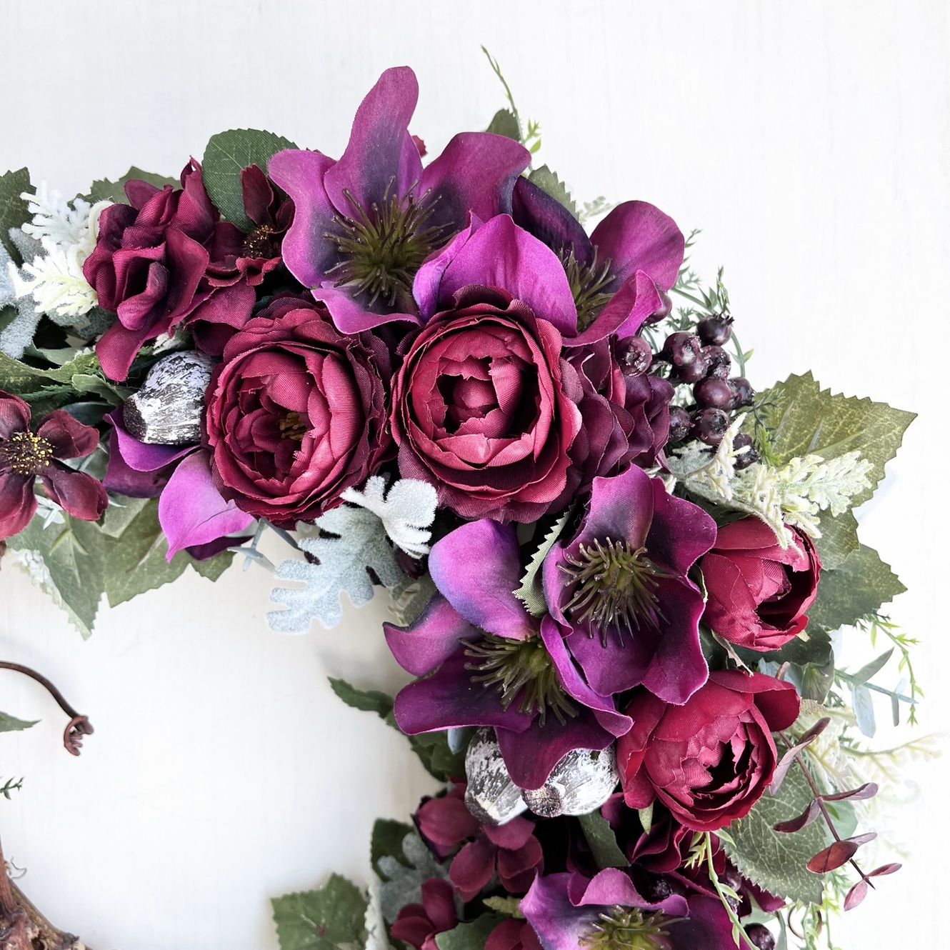 美流渡の森 アーティフィシャルフラワー・クレッセントリース(赤紫系)[a110-064]