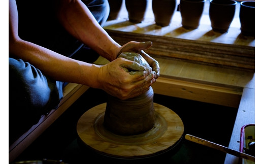 【北海道のやきもの】こぶ志窯　海鼠釉 筒花入【03104】[a102-004]