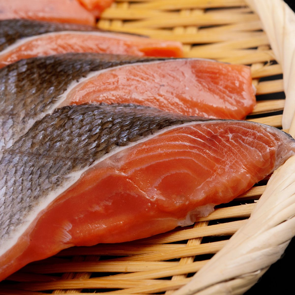 朝食セット 天然新巻鮭切り身 5切と網走湖のしじみ貝 1kg ABE113