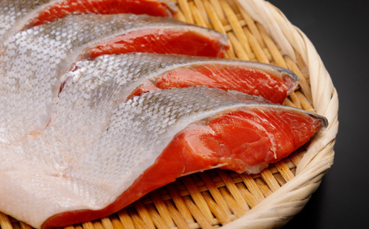 朝食セット 天然新巻鮭＆紅鮭切身 各5切と網走湖産しじみ貝 2kg ABE116