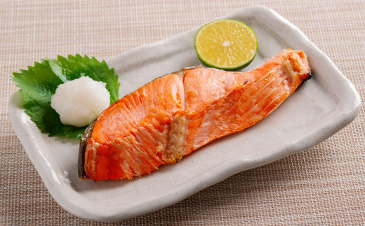 朝食セット 天然新巻鮭＆紅鮭切身 各5切と網走湖産しじみ貝 2kg ABE116