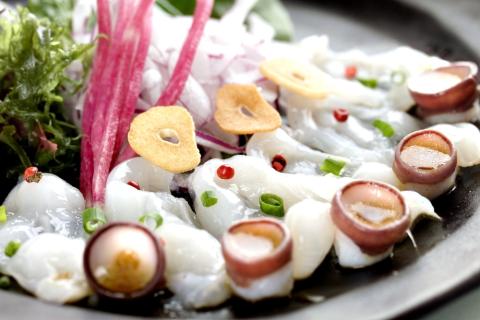 刺身用タコ足 1足1kg＜網走加工＞ ABX002