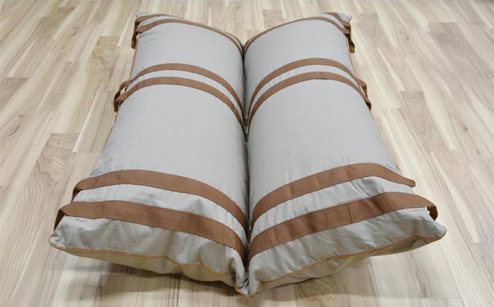 ペット（犬向け）用介護クッション「RAKU2」 スモーキーベージュ LLサイズ