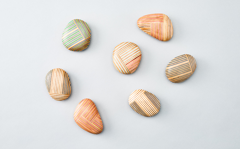 【ウッドデザイン賞受賞】 木製 ペーパーウェイト koishi-sq san 北海道 芦別市 滝澤ベニヤ