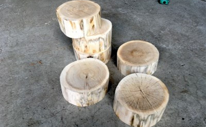 キャンプなどの薪割り台 北海道 芦別市 道央ランバー