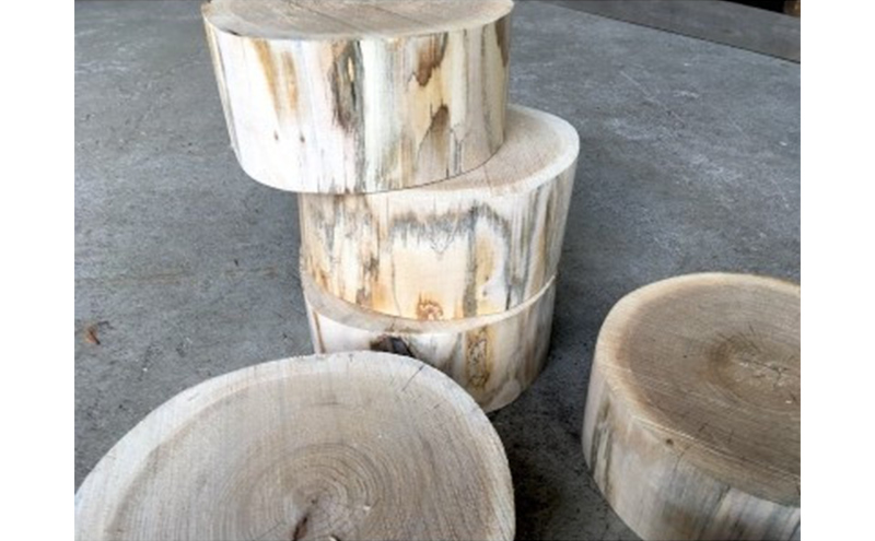 キャンプなどの薪割り台 北海道 芦別市 道央ランバー