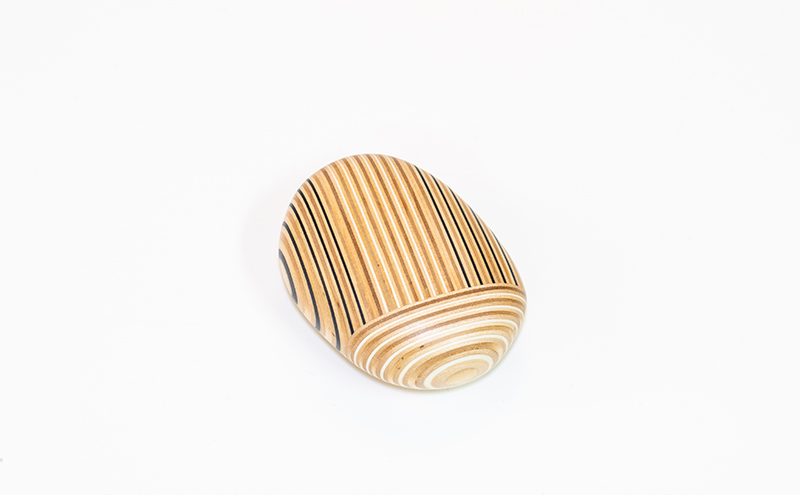 【ウッドデザイン賞受賞】 木製 ペーパーウェイト koishi-el mix 北海道 芦別市 滝澤ベニヤ