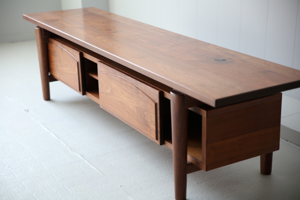 TVボード　 ウォールナット 北海道  MOOTH インテリア 手作り 家具職人 ローボード リビングボード 家具 家具 家具 家具 家具 家具