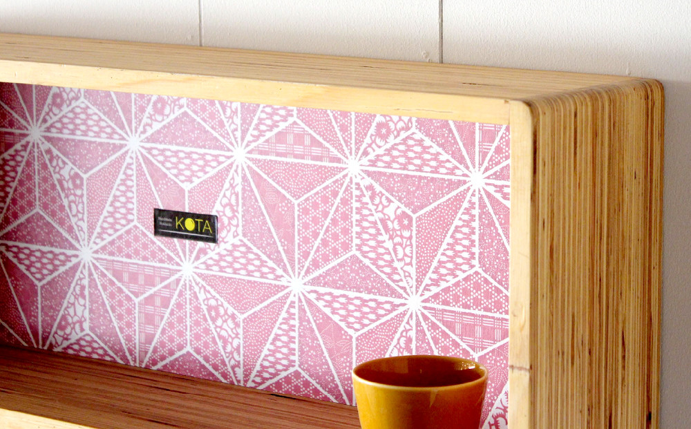 箱型飾り棚　小（和柄ブルーまたは和柄レッド）杉  北海道 KOTA インテリア 手作り 家具職人  モダン 家具 家具 家具 家具 家具 家具