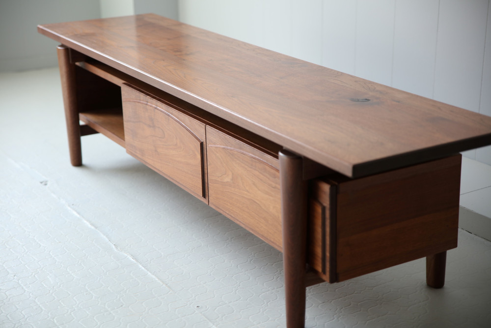 TVボード　 ウォールナット 北海道  MOOTH インテリア 手作り 家具職人 ローボード リビングボード 家具 家具 家具 家具 家具 家具