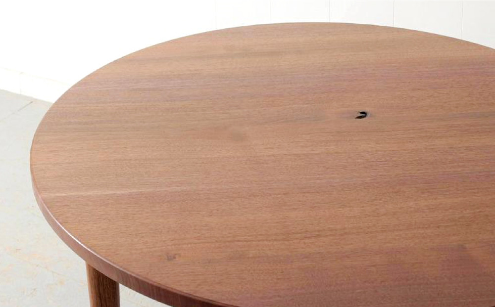 ラウンドテーブル ウォールナット（道産ナラも可能） W900 北海道  MOOTH インテリア 手作り 家具職人 モダン 家具 家具 家具 家具 家具 家具