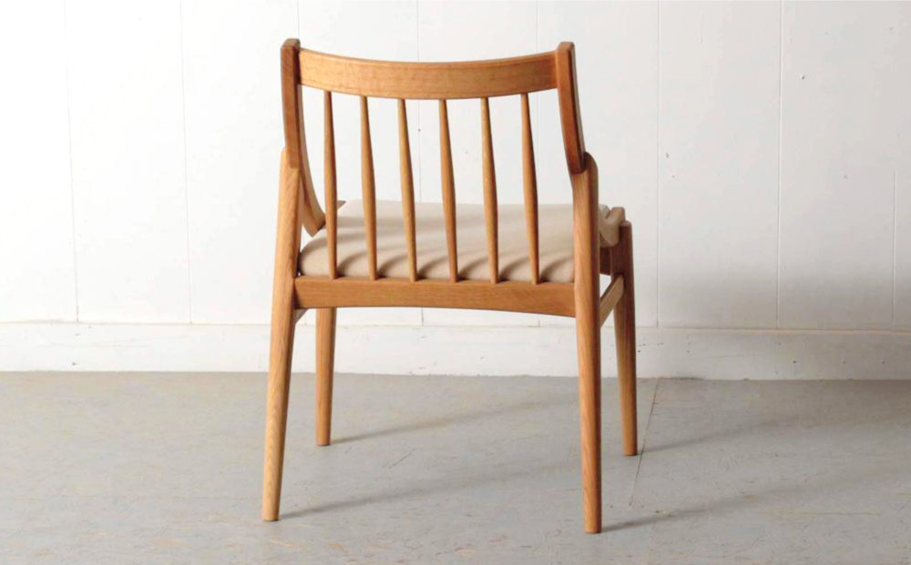 ダイニングチェア 幅広タイプ　道産ナラ 北海道  MOOTH インテリア 手作り 家具職人 椅子 家具 家具 家具 家具 家具 家具