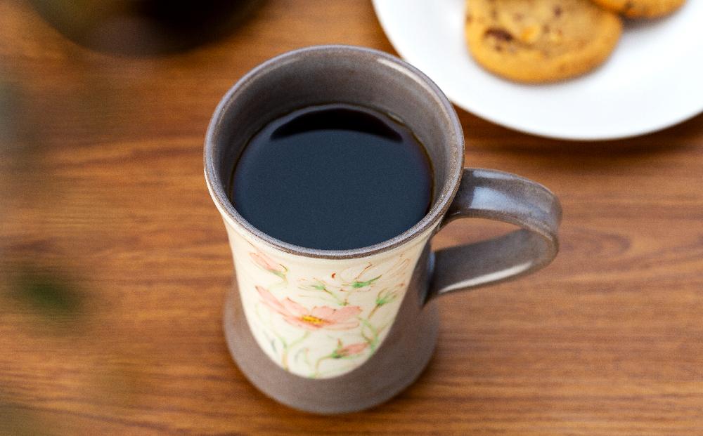 北海道から手描きコスモスのマグカップ