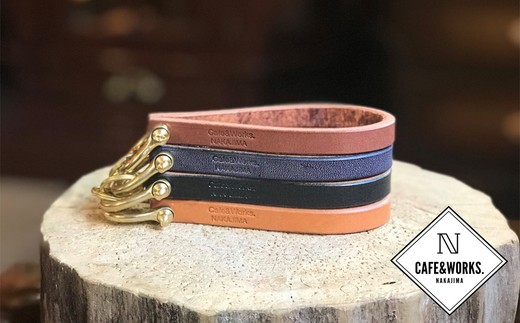 11-154 レザークラフト：真鍮シャックル本革レザーキーホルダー（ブラウン） ブラウン