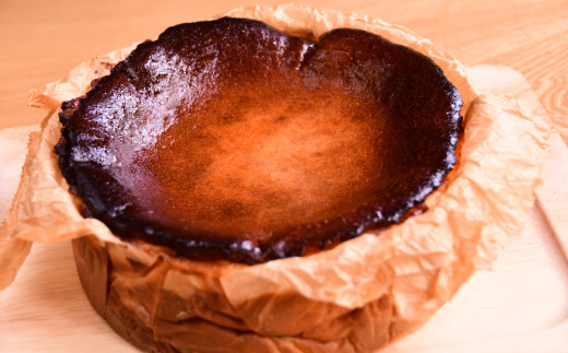 31-5 Cafe ほの香のオホーツクバスクチーズケーキ(6号) 通常発送 6号-1ホール