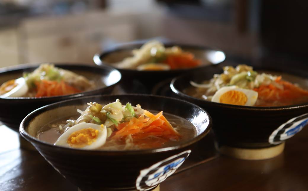 8-17 ここだけの味！とうきび味噌の甘味がきいたラーメン4食