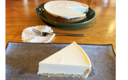 86-1 Cafe ほの香のチーズケーキ定期便（5種類5回）