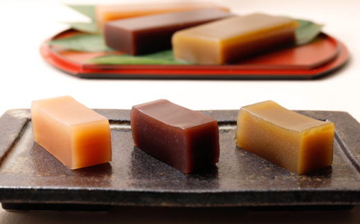 12-182 紋別銘菓「渚滑川羊羹」３棹（小豆・挽茶・ワイン各１棹） 通常発送