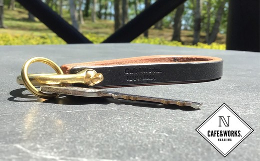 11-153 レザークラフト：真鍮シャックル本革レザーキーホルダー（ブラック）