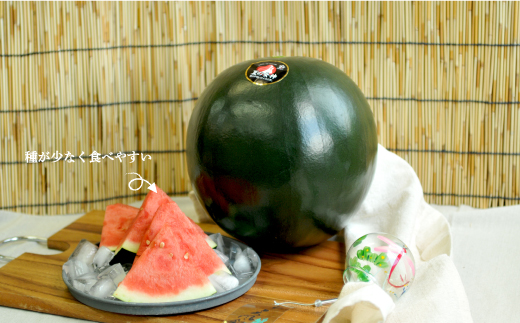 《2026年分受付中》『夏の女神』種が少なくて甘い黒皮スイカ1玉入（中玉4～6kg）【01005】