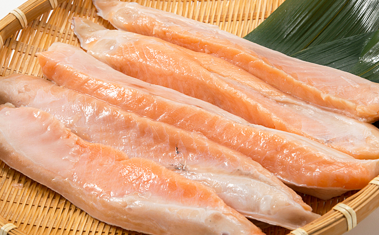 無添加甘塩サーモンハラス(アトランティックサーモン)300g×8P(計2.4kg) A-11234