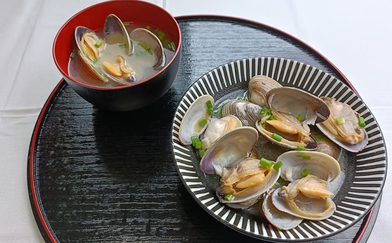 <年内配送可>【北海道根室産】冷凍あさり300g×5P(計1.5kg) A-12005