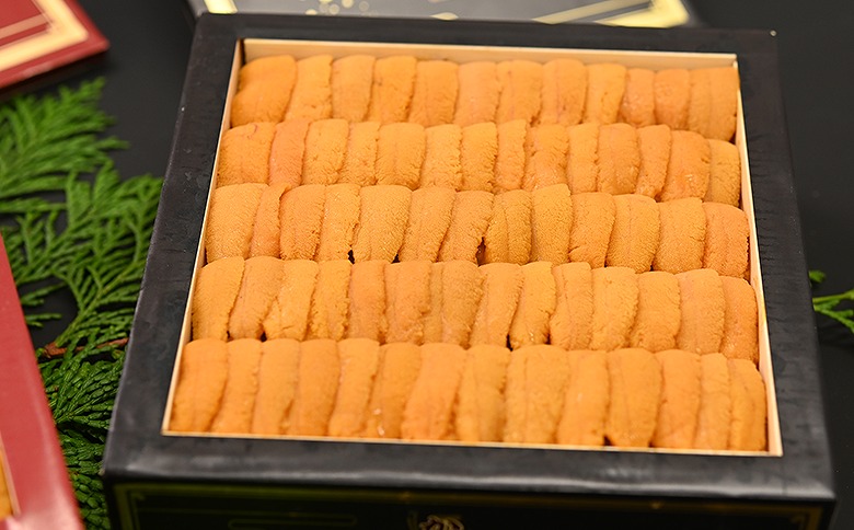 エゾバフンウニ250g(赤化粧箱・黒化粧箱)各1折 E-29002