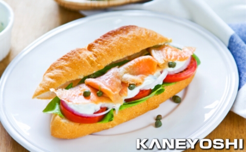 ＜12月14日決済分まで年内配送＞お刺身サーモン600g、スモークサーモン300g A-09053