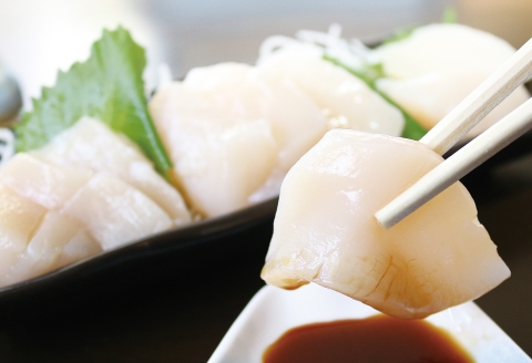 ＜12月17日決済分まで年内配送＞＼漁業者応援品／【北海道根室産】ホタテ貝柱700g C-32030