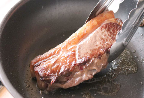 ＜12月21日決済分まで年内配送＞【北海道根室産】エゾ鹿肉1.6kgセット F-07006