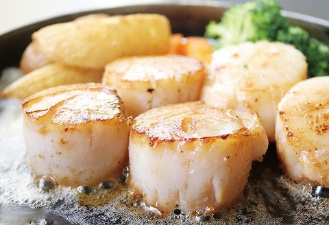 ＜12月17日決済分まで年内配送＞ホタテ貝柱(刺身用)250g×4P C-32031