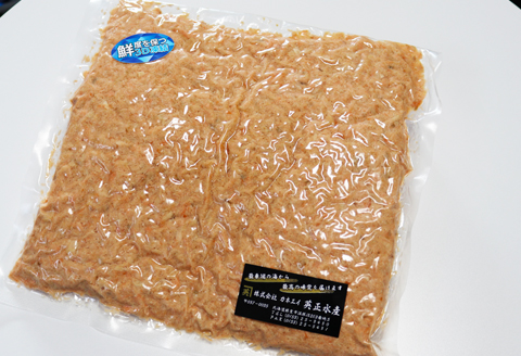 ＜12月21日決済分まで年内配送＞【北海道根室産】無添加・無着色鮭ほぐし1kg B-27021