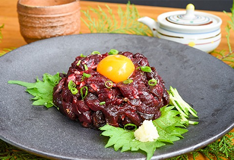 <年内配送可>【北海道根室産】生クジラ肉(刺身用) B-45007