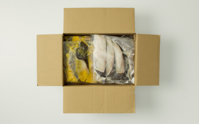 ＜12月10日決済分まで年内配送＞銀だら粕漬け8切、銀だら西京漬け8切(計16切) A-11110