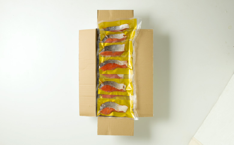 無添加天然熟成紅鮭1切(約80g)真空×15P A-11240