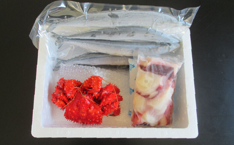 ＜12月21日決済分まで年内配送＞【北海道根室産】花咲かに・たこ・さんまセット A-19012