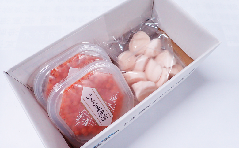 ＜12月10日決済分まで年内配送＞根室海鮮市場＜直送＞刺身用ほたて貝柱200g・いくら醤油漬け(鮭卵)70g×2P A-28212