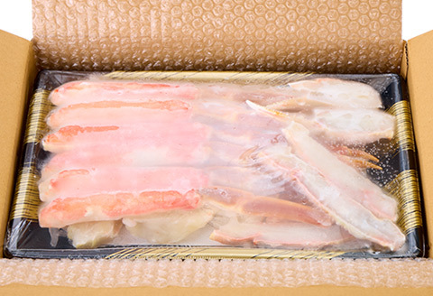 ＜12月21日決済分まで年内配送＞生食可カット済生ズワイガニ700g～1kg A-58020